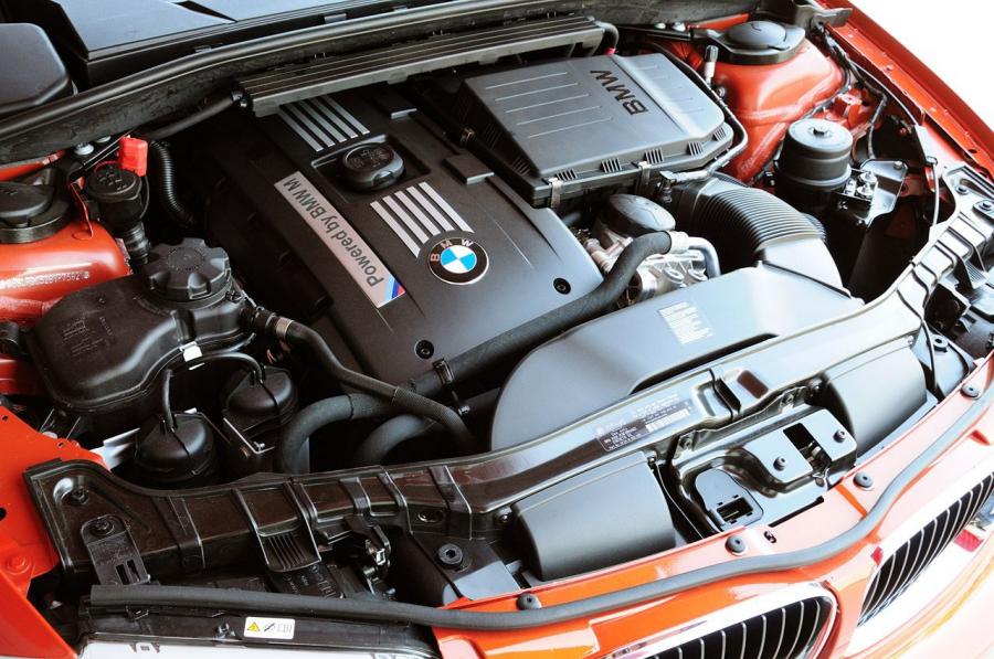  BMW 1-Series M Coupe 2011 года  (фото 21 из 76)